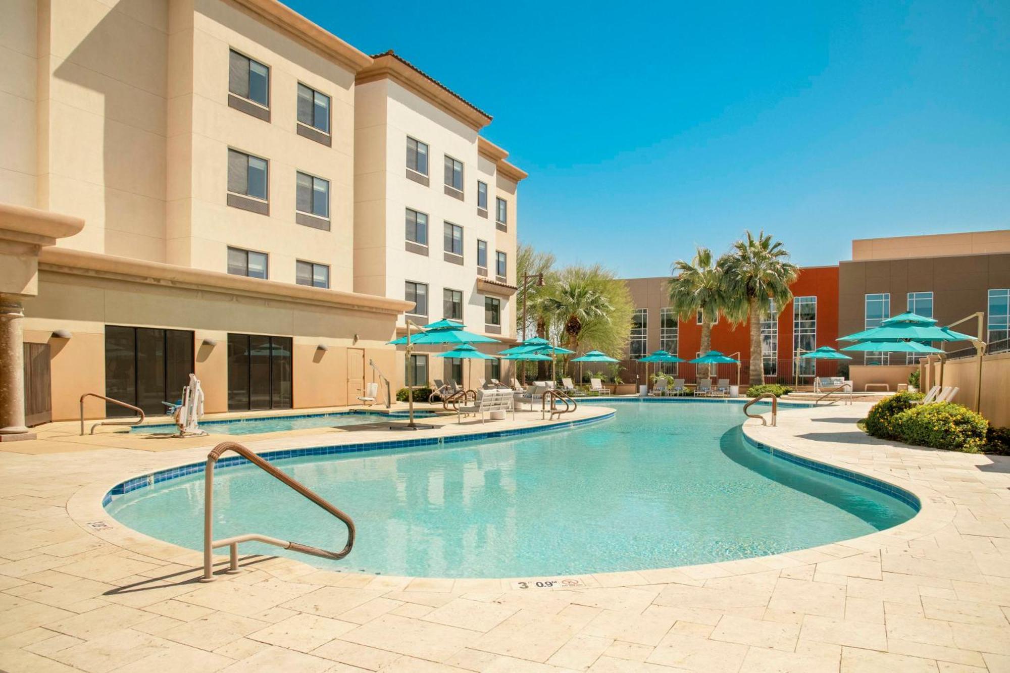 Doubletree By Hilton Phoenix-Gilbert Exterior foto